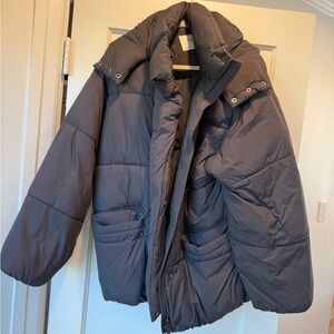 American Eagle Oversized Puffer (washed black color)